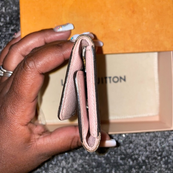 LOUIS VUITTON 6 Ring Key Holder - Picture 2 of 13